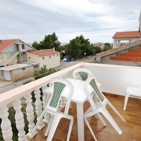 - Mulo 5796a Apartamento *